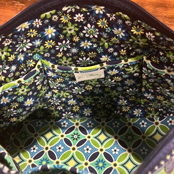 Vera Bradley - Picture 5 of 5